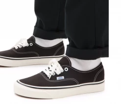 VANS AUTHENTIC 44DX BLACK NEW ARRIVALS 13 VANS AUTHENTIC 44DX BLACK NEW ARRIVALS