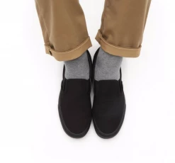 NEW ARRIVALS VANS CLASSIC SLIP-ON
