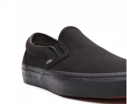 NEW ARRIVALS VANS CLASSIC SLIP-ON