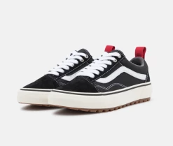 NEW ARRIVALS VANS OLD SKOOL MTE-1 BLACK/WH,