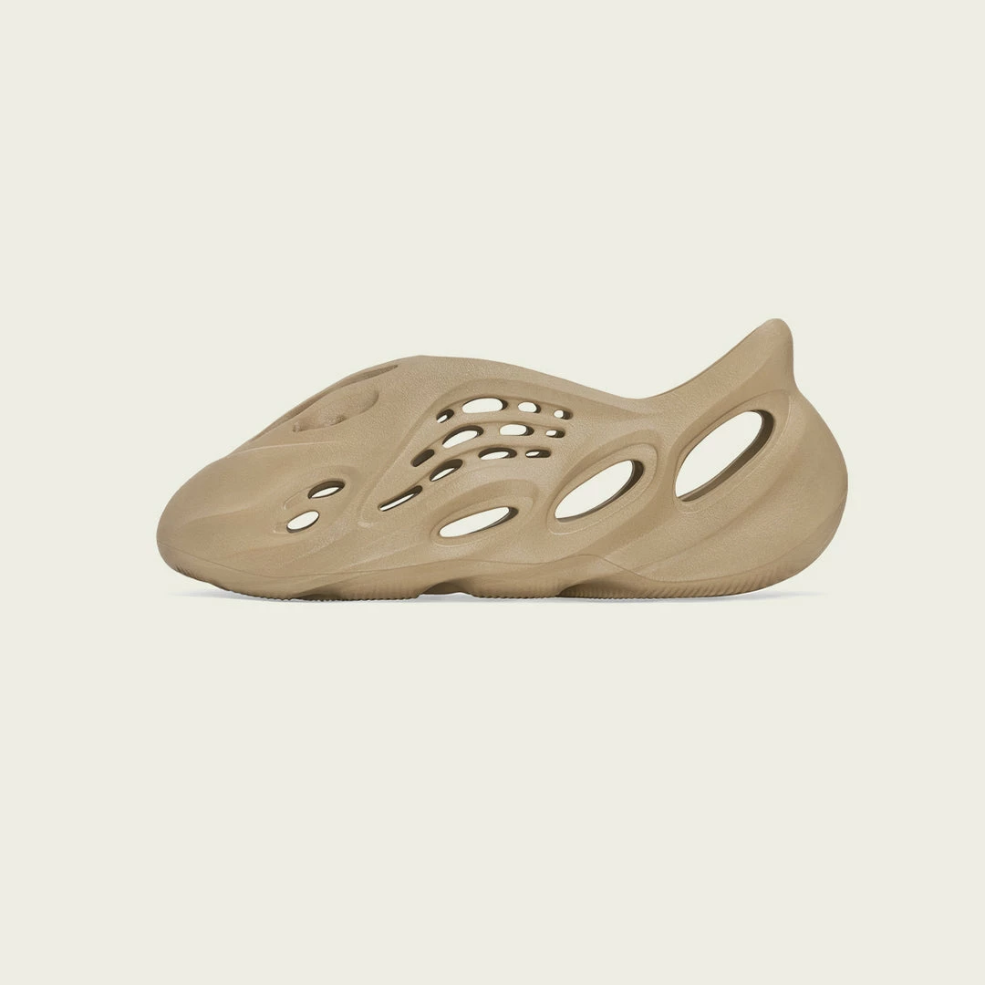 ADIDAS SNEAKERS YEEZY FOAM RUNNER OCHRE 4 ADIDAS SNEAKERS YEEZY FOAM RUNNER OCHRE