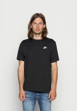 NIKE CLUB TEE APPAREL