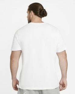 NEW ARRIVALS NIKE SPORTSWEAR CLUB T-SHIRT WHITE